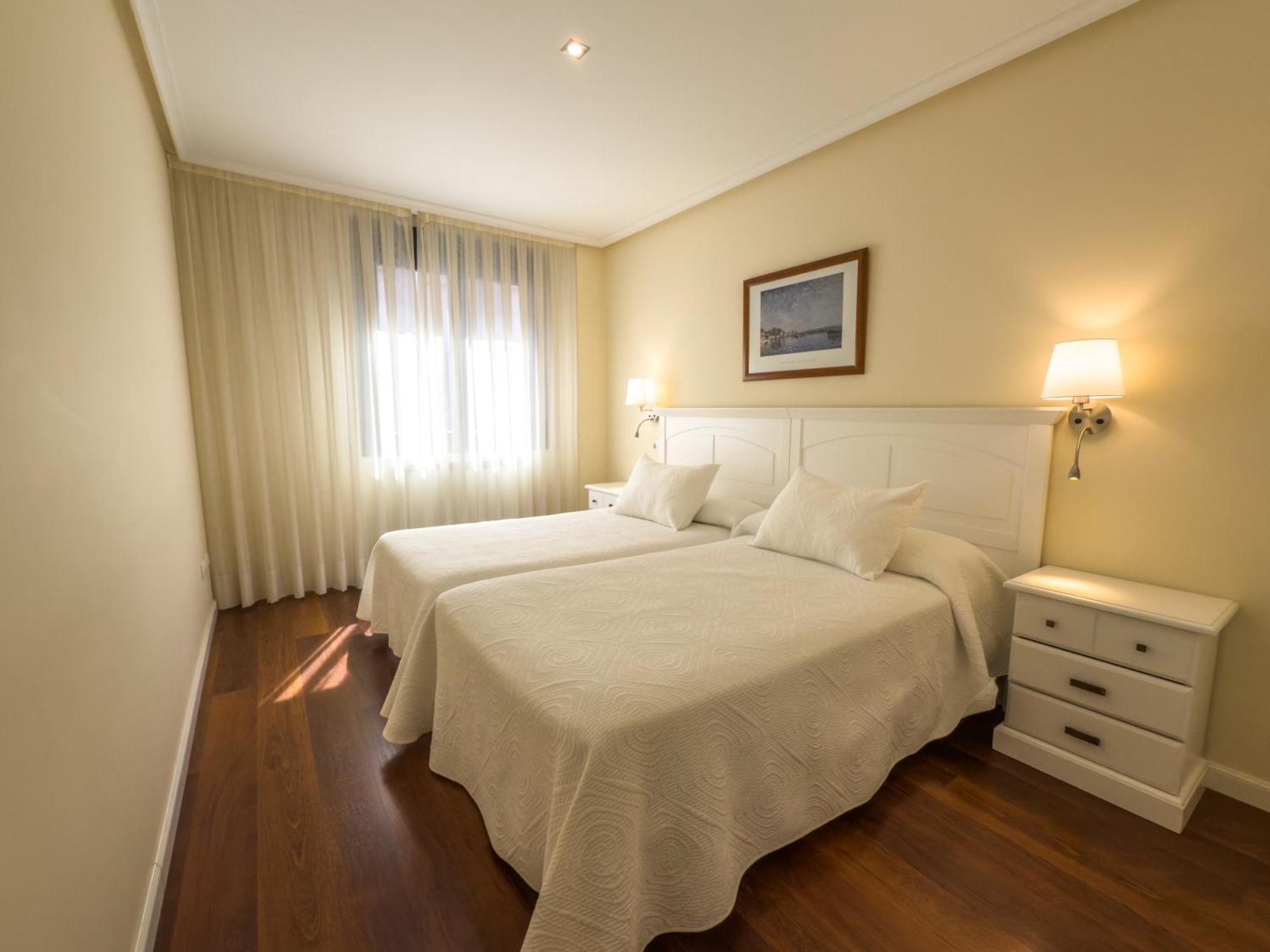 Apartamentos Verdemar Llanes Exterior photo